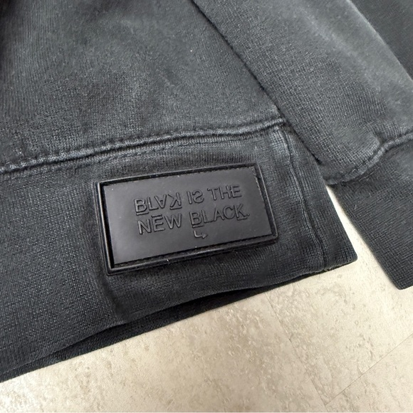 Brooklyn Crewneck Sweatshirt Graphic Design by BLVK is the new Black - Picture 3 of 8